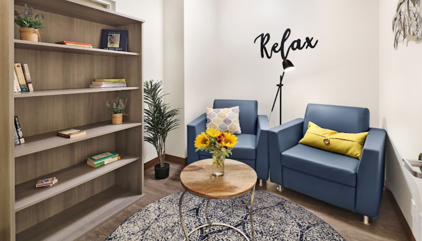 Lifeline Connections Men's Low-Intensity Residential