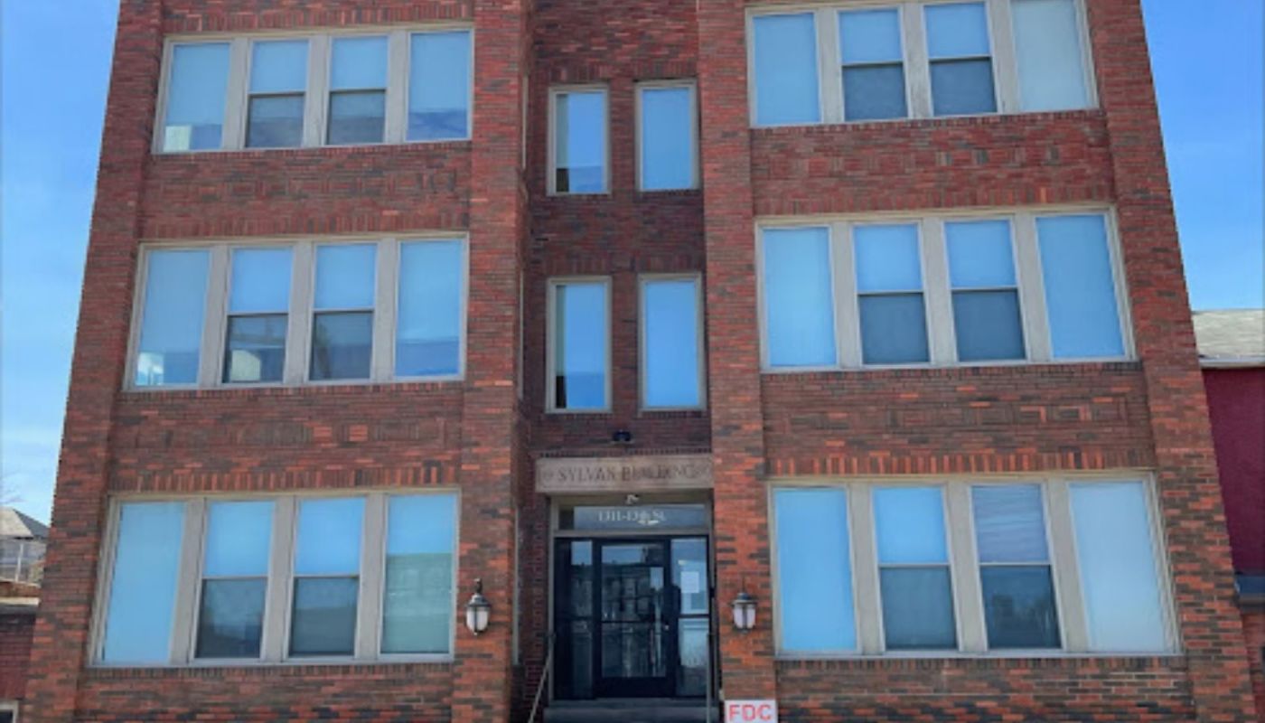 Pyramid Altoona Tradition Halfway House